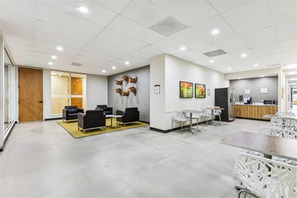 Image 4 of Boxer Workstyle ( Managed 168 - 7,755 Sqft) - 2821-2851 South Parker Road, 80014 - Aurora
