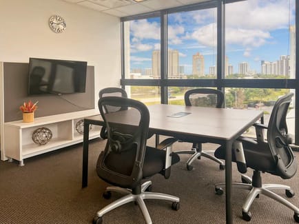 Image 10 of Regus - 2875 NE 191 Street, Aventura, FL