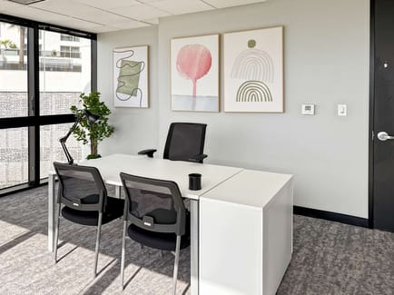 Image 4 of Regus - 2875 NE 191 Street, Aventura, FL