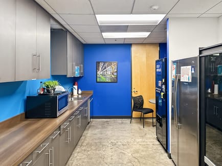 Image 2 of Regus - 15233 Ventura Blvd, Sherman Oaks