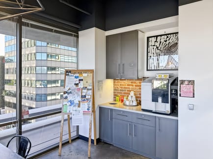 Image 9 of Regus - 15233 Ventura Blvd, Sherman Oaks