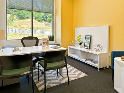Image 4 of Regus - Woodside Office Center - 7250 Redwood Blvd. - Novato - CA