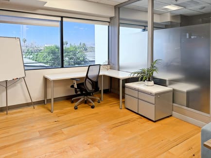 Image 7 of Spaces - 45 S Fairfax Av - Miracle Mile, CA