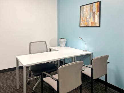 Image 4 of Regus - 6575 W Loops S - Bellaire, TX