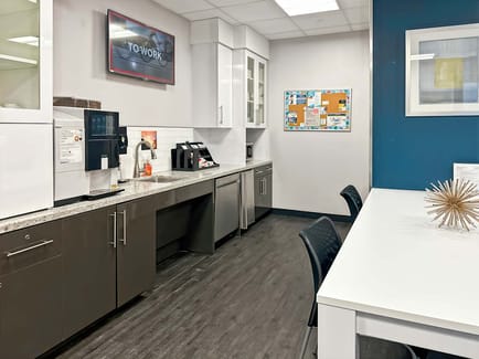 Image 6 of Regus - 6575 W Loops S - Bellaire, TX