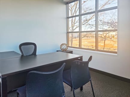 Image 4 of Regus - 320 W Lanier Ave - Fayetteville, GA