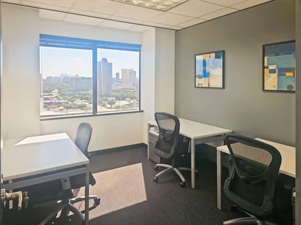 Image 4 of Regus - 5444 Westheimer - Houston, TX