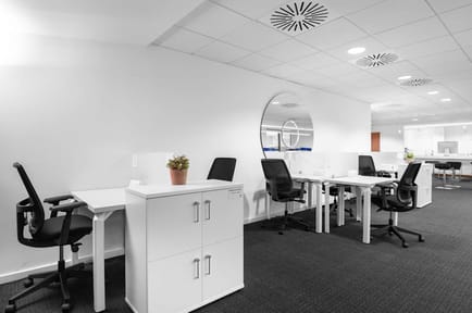 Image 4 of IWG (Regus) Express - Beaconsfield Services - Windsor Drive, HP9 -  Beaconsfield (M40, A355)