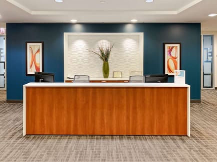 Image 3 of Regus - One Lincoln Center - 18W140 Butterfield Road - Oakbrook Terrace - Oak Brook - IL