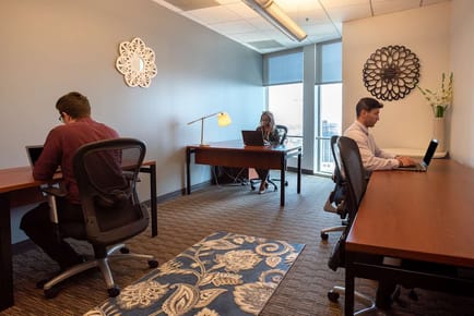 Image 4 of Regus - U.S Bank Tower - 633 W 5th St - Los Angeles