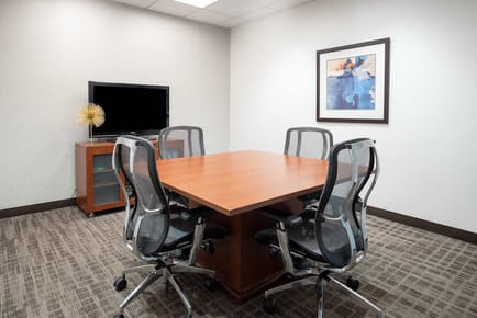 Image 5 of Regus - U.S Bank Tower - 633 W 5th St - Los Angeles
