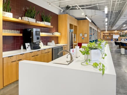 Image 11 of Spaces USA, Living Pl. Pittsburgh