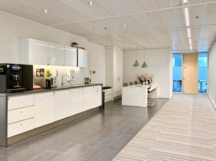 Image 12 of Regus - Amsterdam, WTC - Zuidplein 36 - Amsterdam, Netherlands