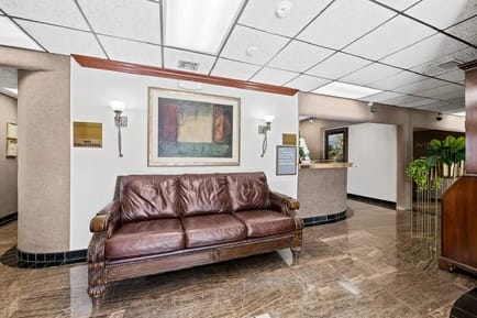Image 4 of EPO Executive Place Organisation - 2455 Hollywood Blvd, 33020- FL