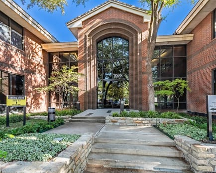 Image 1 of Boxer - 9535 Forest Ln, Dallas - TX