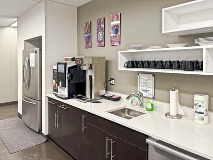 Image 6 of Regus - Robert Speck Parkway 2 - Mississauga, ON