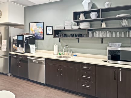 Image 6 of Regus - Bay and Bloor - Bay Street - Toronto, ON