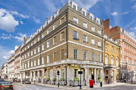 Image 1 of The Argyll Club - 33 St James Square, SW1 - St James