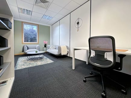 Image 4 of IWG (Regus) - Bath Rd, UB7 - Heathrow
