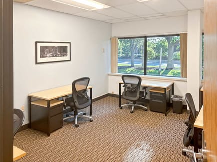 Image 4 of Regus - Melville Broadhollow Center - Melville