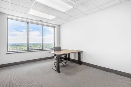 Image 4 of Regus - Clark Tower - Poplar Avenue - Memphis, TN