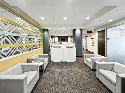 Image 5 of Regus - 2000 McGill College Ave - Montreal