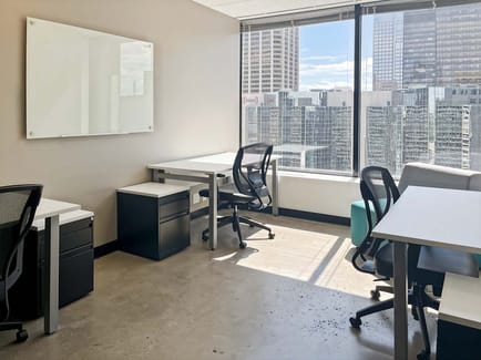 Image 8 of Regus - Calgary Place - 330 5th Avenue SW - Calgary - AB