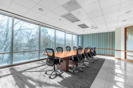Image 3 of Regus - 5555 Glenridge Drive, Atlanta - GA
