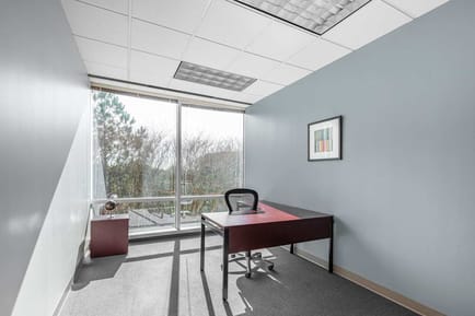 Image 4 of Regus - 5555 Glenridge Drive, Atlanta - GA