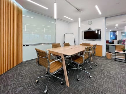 Image 10 of Regus - The Center, 99 Queens Road Central, Hong Kong