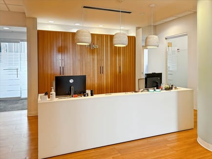 Image 2 of Regus - West Glen Town Center, 5550 Wild Rose Lane, West Des Moines - Iowa