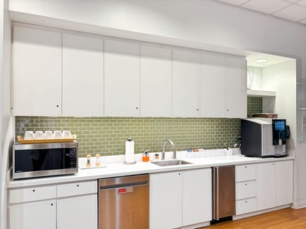 Image 6 of Regus - West Glen Town Center, 5550 Wild Rose Lane, West Des Moines - Iowa