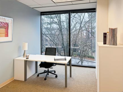 Image 7 of Regus - Sterling Pointe - 303 Perimeter Center North - Atlanta, GA