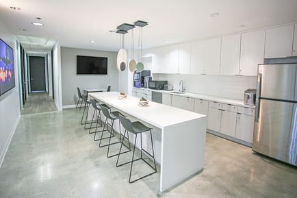 Image 4 of Premier Workspaces - OCE - Long Beach - CA - 100 Oceangate