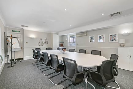 Image 6 of Citibase - Wyvols Court, Swallowfield, RG7 - Reading