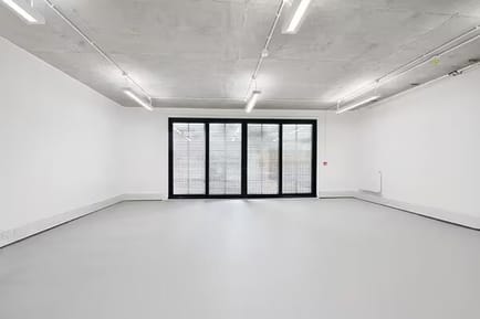 Image 7 of Workspace (Managed 536 - 881 sqft) - ScreenWorks - 22 Highbury Grove, N5 2EF - Highbury