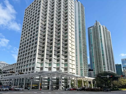 Image 1 of Spaces USA- 801 Brickell Ave, Miami
