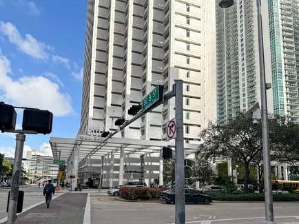 Image 11 of Spaces USA- 801 Brickell Ave, Miami
