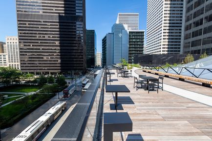 Image 7 of Industrious - S Wacker Dr, Chicago