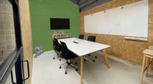 Image 2 of Keyboards & Dreams Royal Docks - Unit 10, 4 Hoy Street, E16 1XD