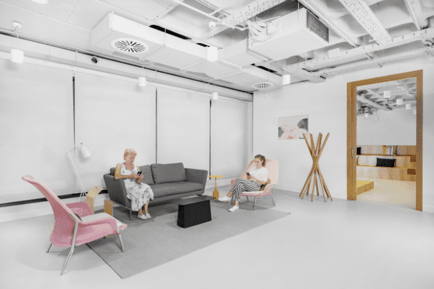 Image 7 of Regus - Plaza de Villasis 2, 41003 - Spain