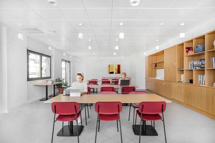 Image 4 of Regus - Plaza de Villasis 2, 41003 - Spain