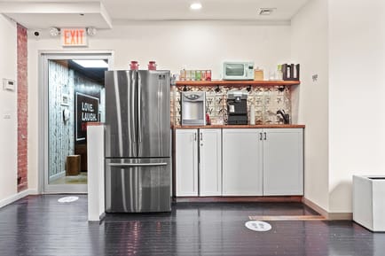 Image 10 of The Farm Nomad - 1178 Broadway - New York