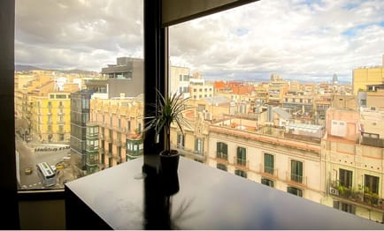 Image 1 of Blue Hub SL - 6 Plaza de Urquinaona, 08010 - Barcelona