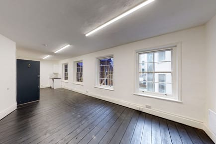 Image 1 of Sub800 Managed (350 - 350 sqft) - 1 Back Hill, London, UK