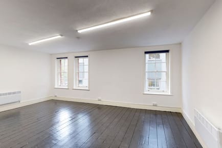 Image 5 of Sub800 Managed (350 - 350 sqft) - 1 Back Hill, London, UK