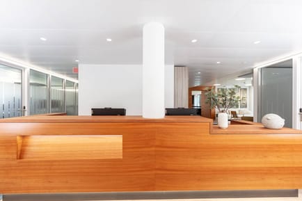 Image 2 of IWG (Regus) Switzerland - Baarerstrasse 52 - Zug