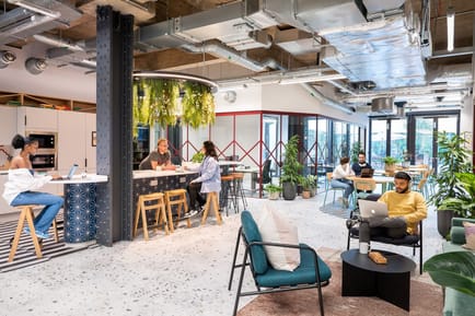 Image 4 of Runway East - 2 Whitechapel Road, E1 - Aldgate