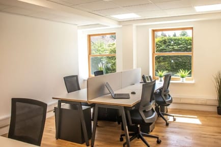 Image 2 of Chadwick Business Centres Limited - Cheyenne House - West Street, GU9 7EQ - Farnham