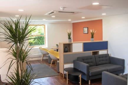 Image 6 of Chadwick Business Centres Limited - Cheyenne House - West Street, GU9 7EQ - Farnham
